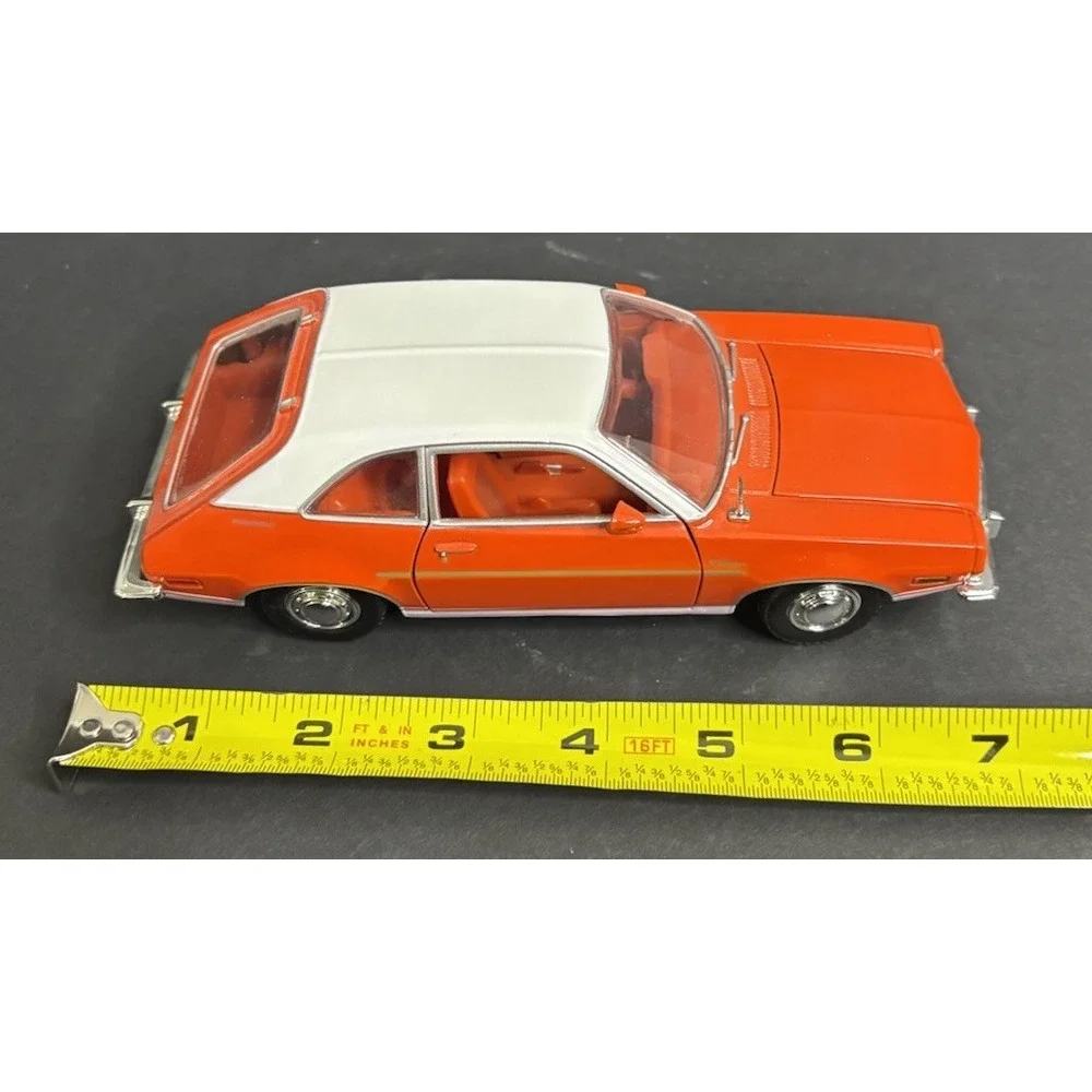 Motor Max 1974 Ford Pinto Orange White Diecast 1:24 No Box